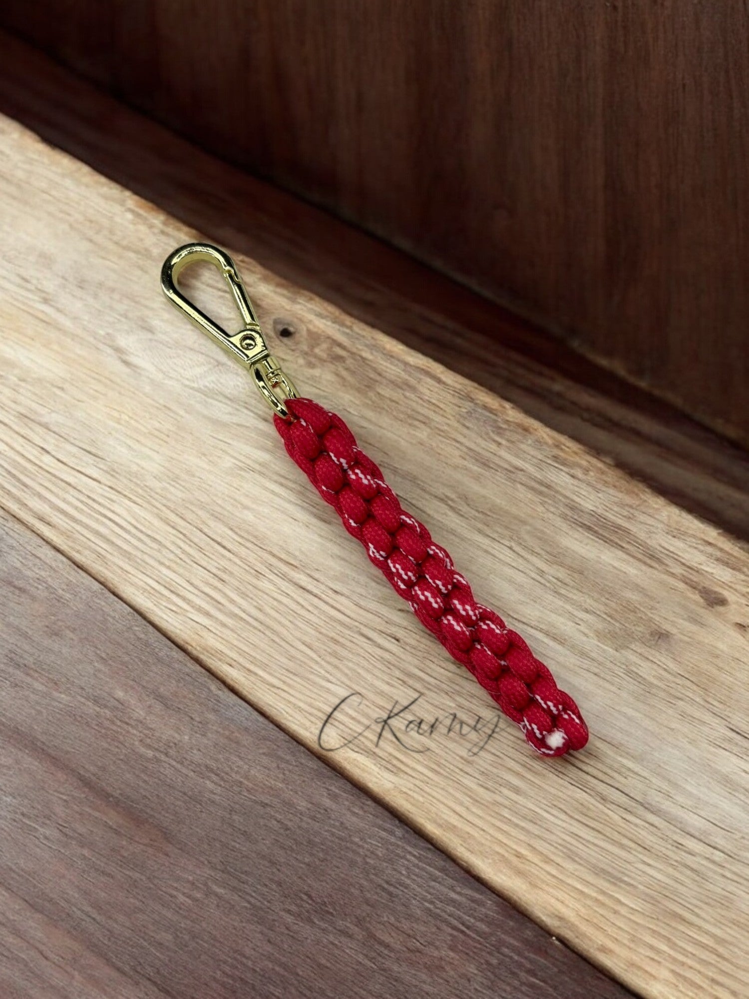 Porte clé corde rouge