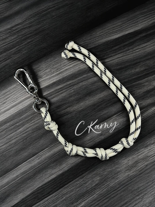 Porte clé lacet multi noeud blanc