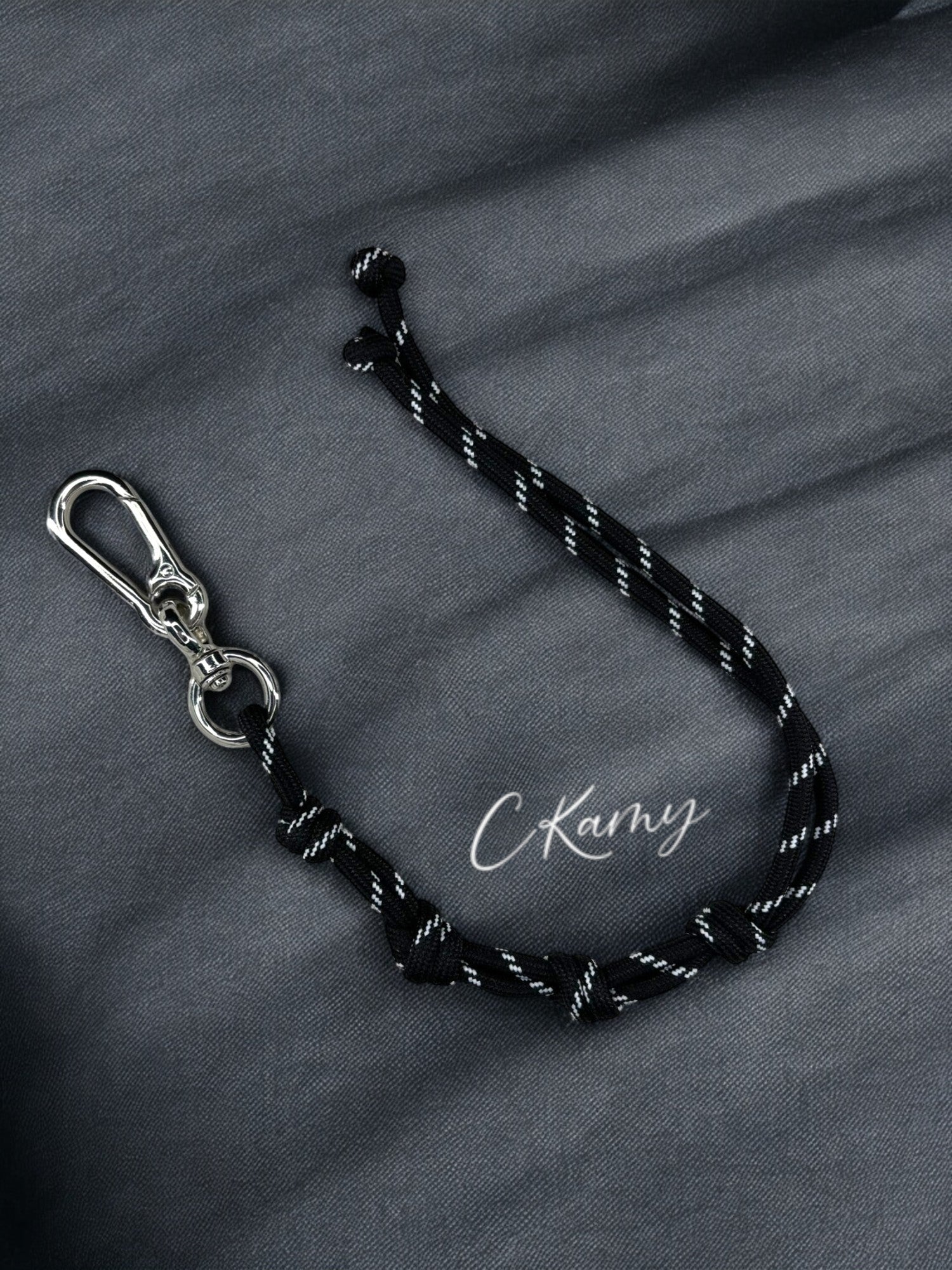 Porte clé lacet multi noeud noir