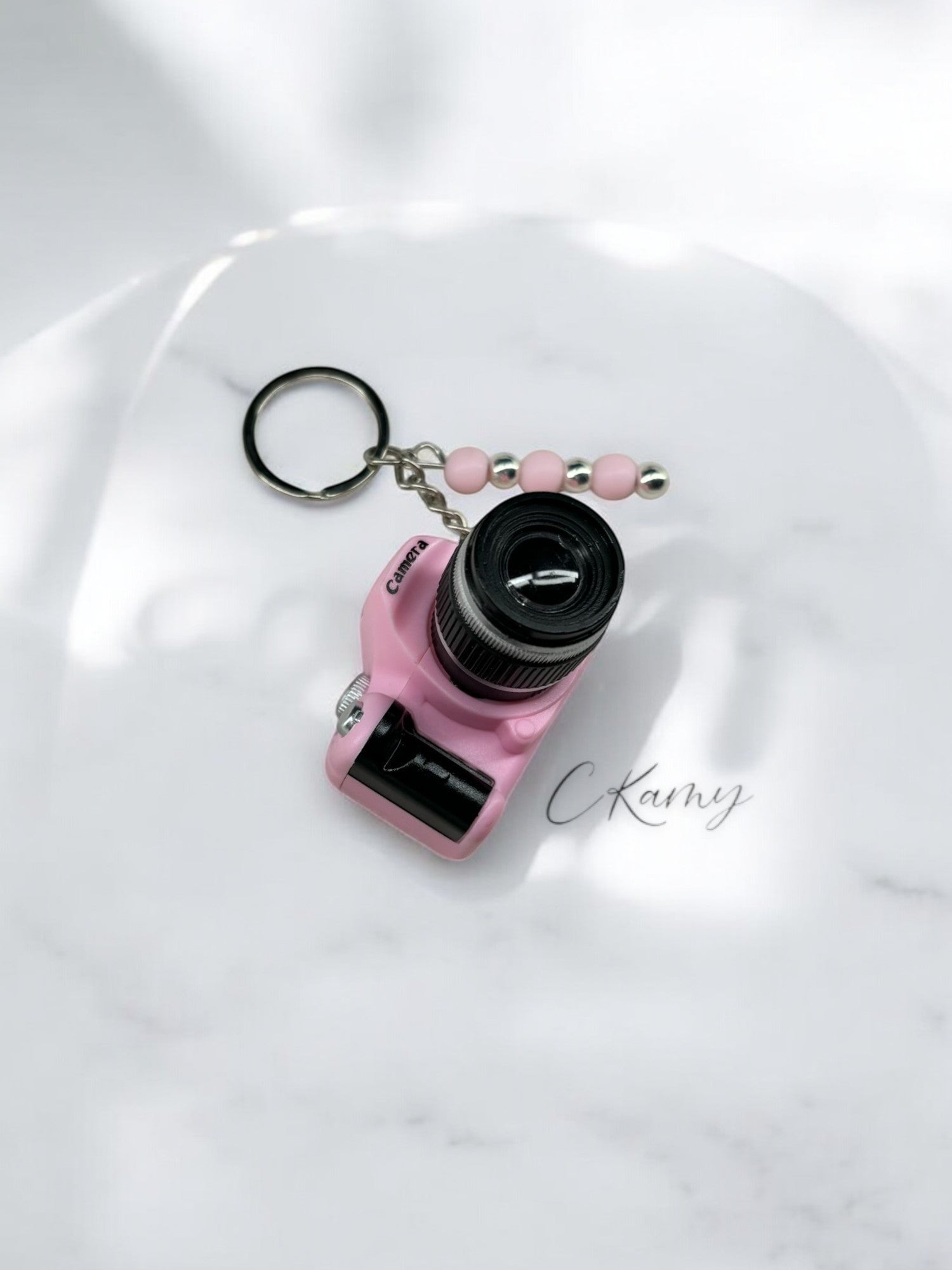 Porte clé personnalisé appareil photo rose
