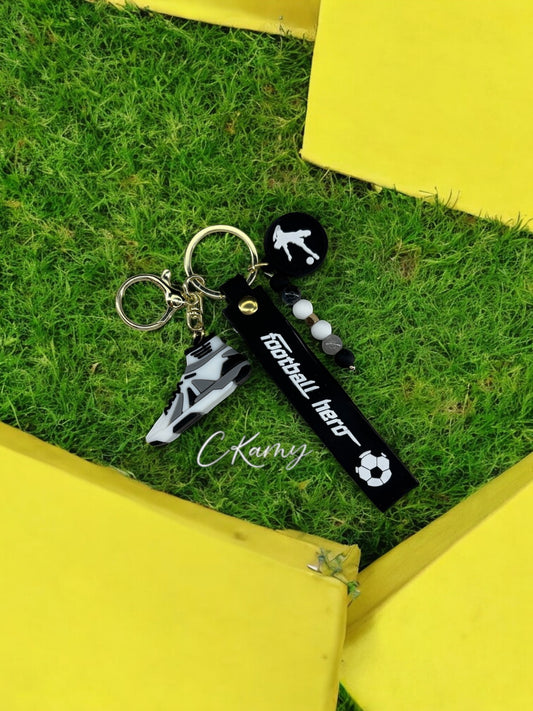 Porte clé personnalisé basket haute noir blanc gris