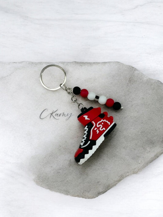 Porte clé personnalisé basket haute rouge