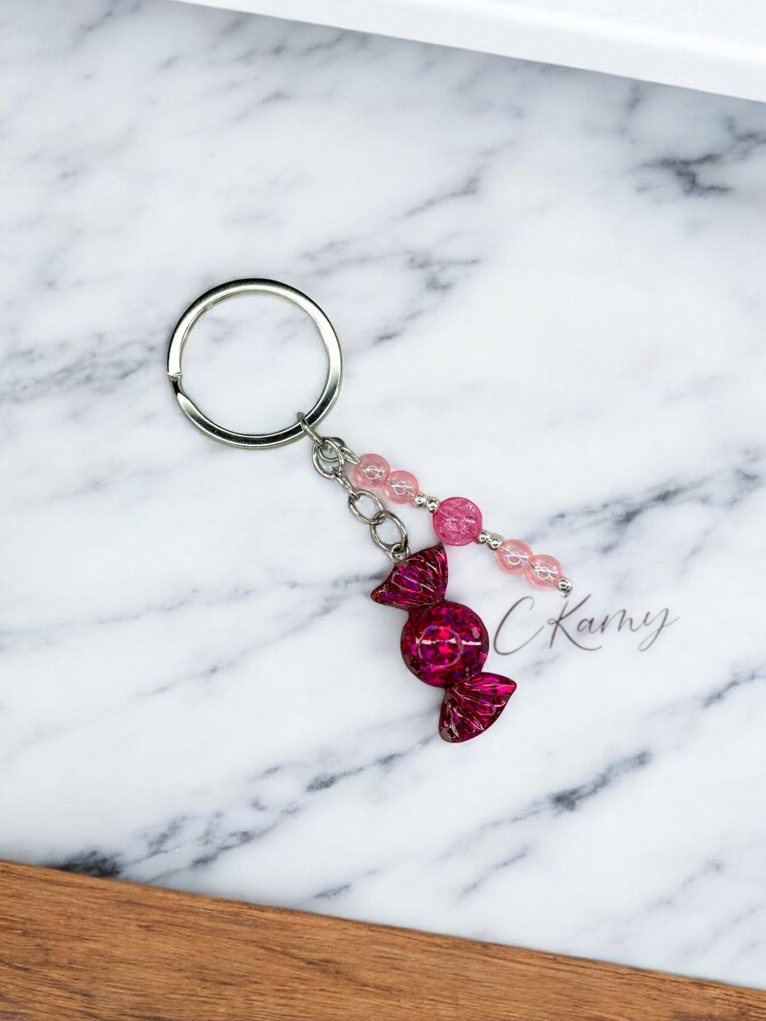 Porte clé personnalisé bonbon rose flash anneau rond