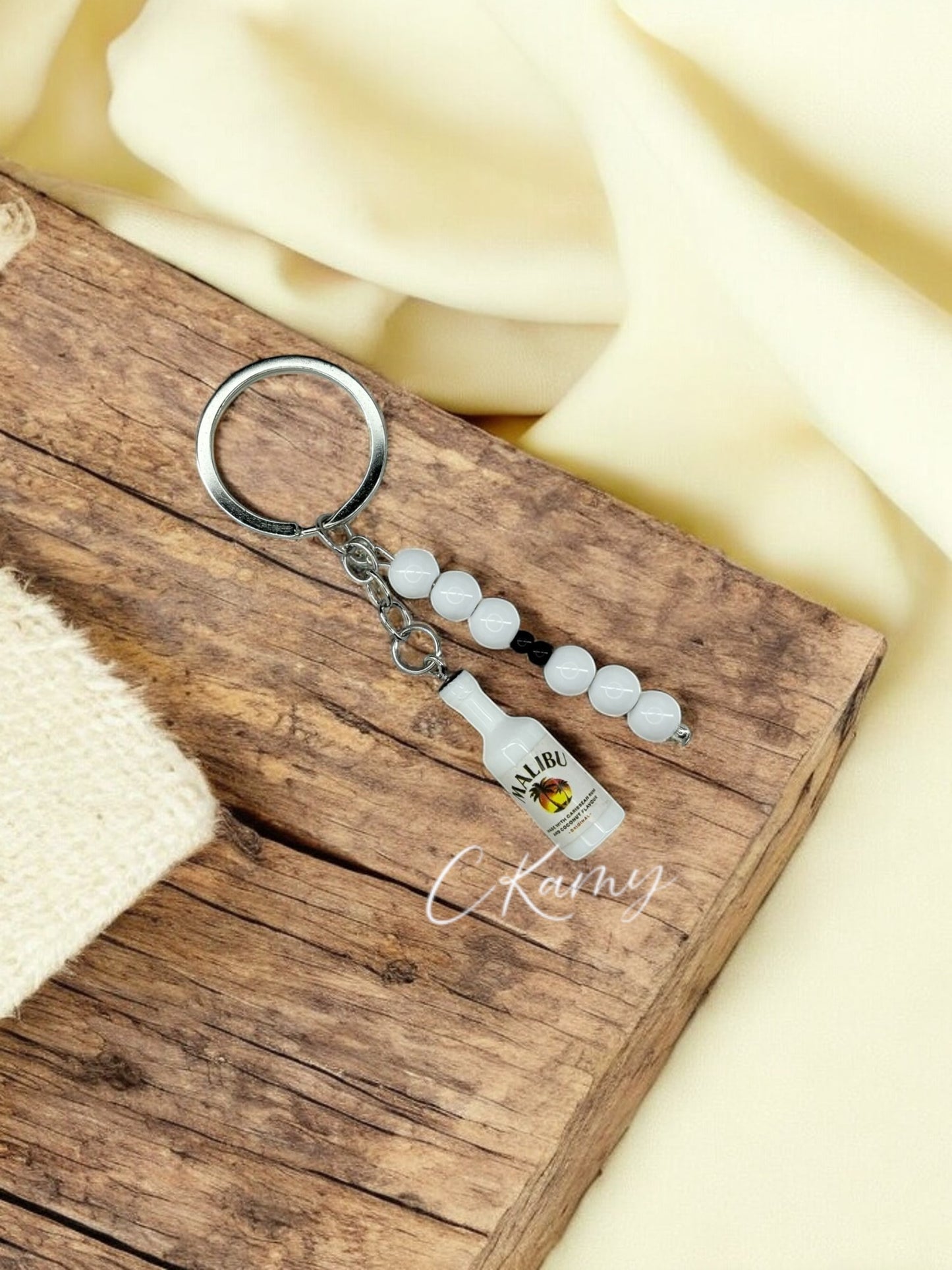 Porte clé personnalisé bouteille malibu anneau rond