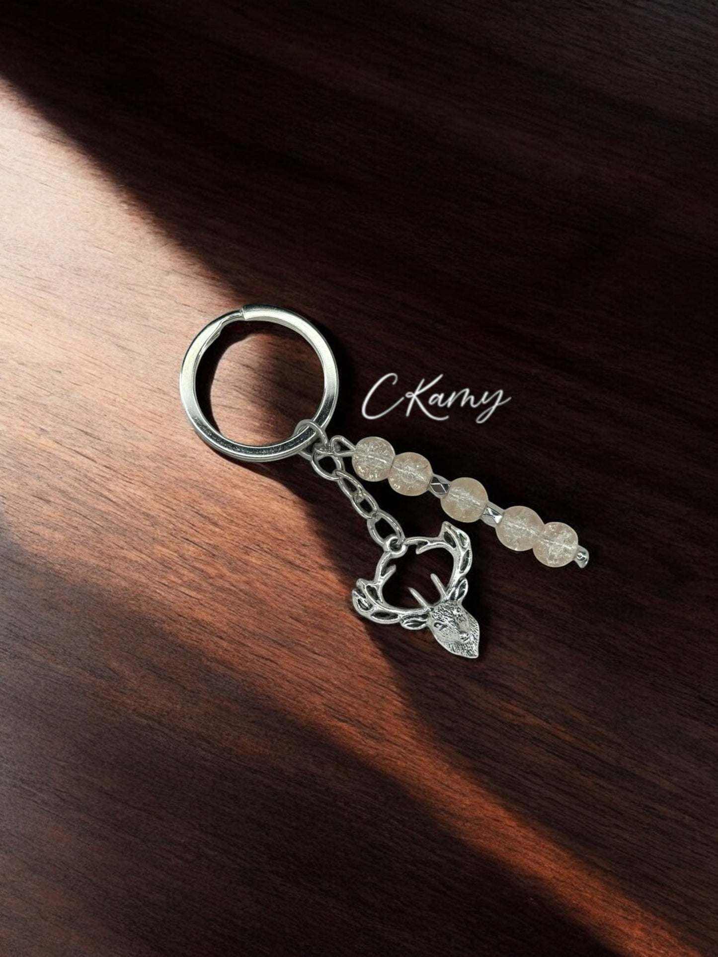 Porte clé personnalisé cerf beige anneau rond