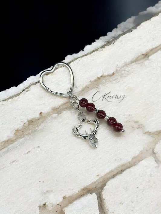 Porte clé personnalisé cerf bordeaux anneau coeur