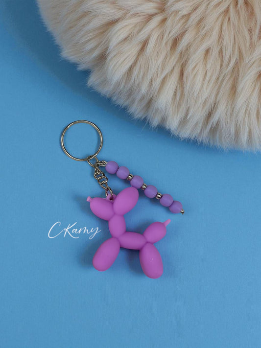 Porte clé personnalisé chien ballon violet