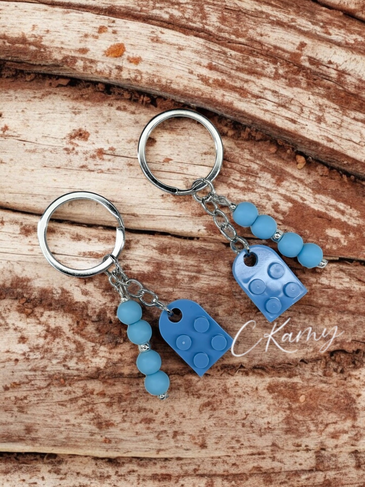 Porte clé personnalisé coeur lego bleu clair