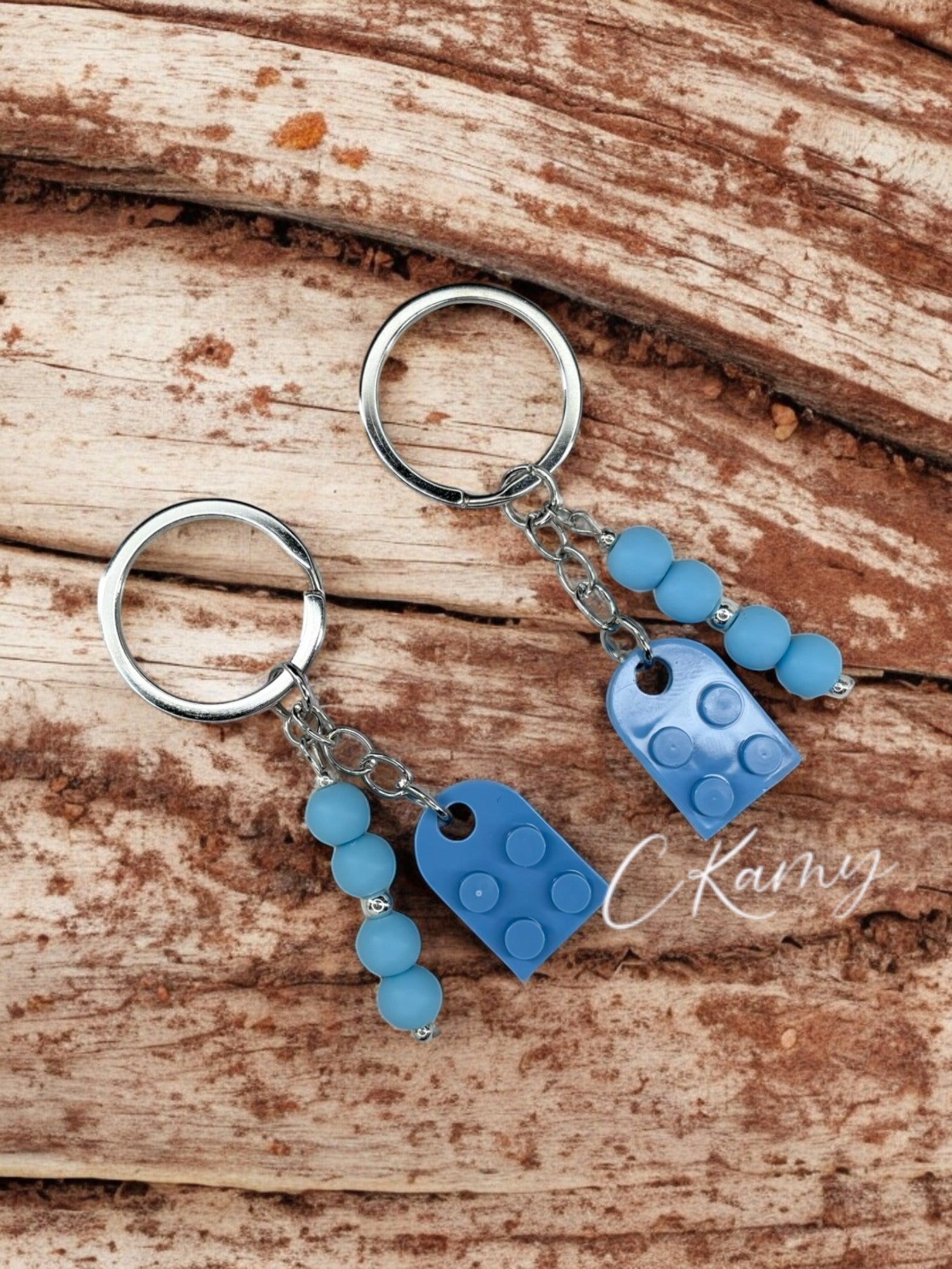 Porte clé personnalisé coeur lego bleu clair