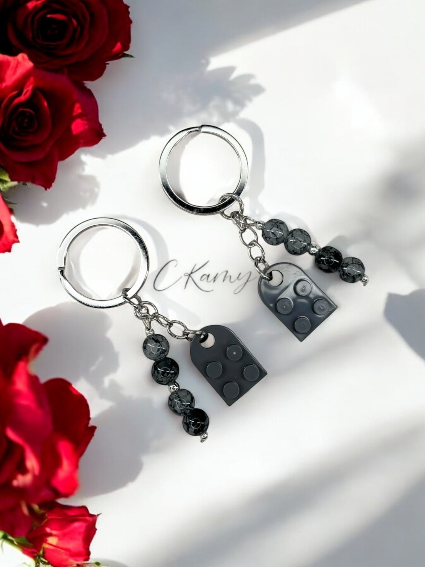 Porte clé personnalisé coeur lego gris foncé