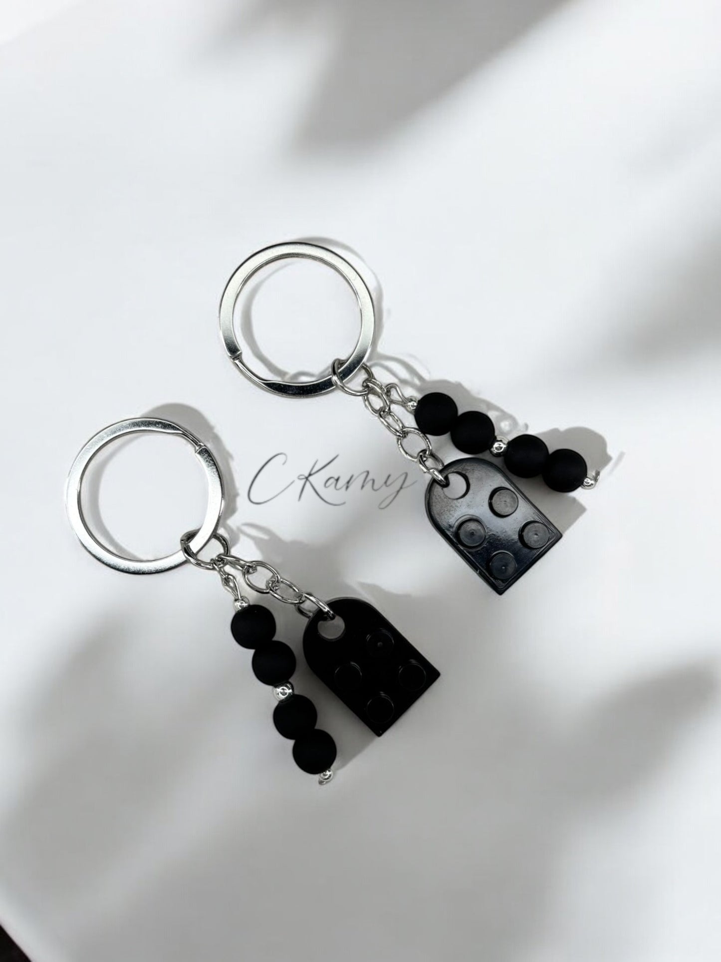Porte clé personnalisé coeur lego noir
