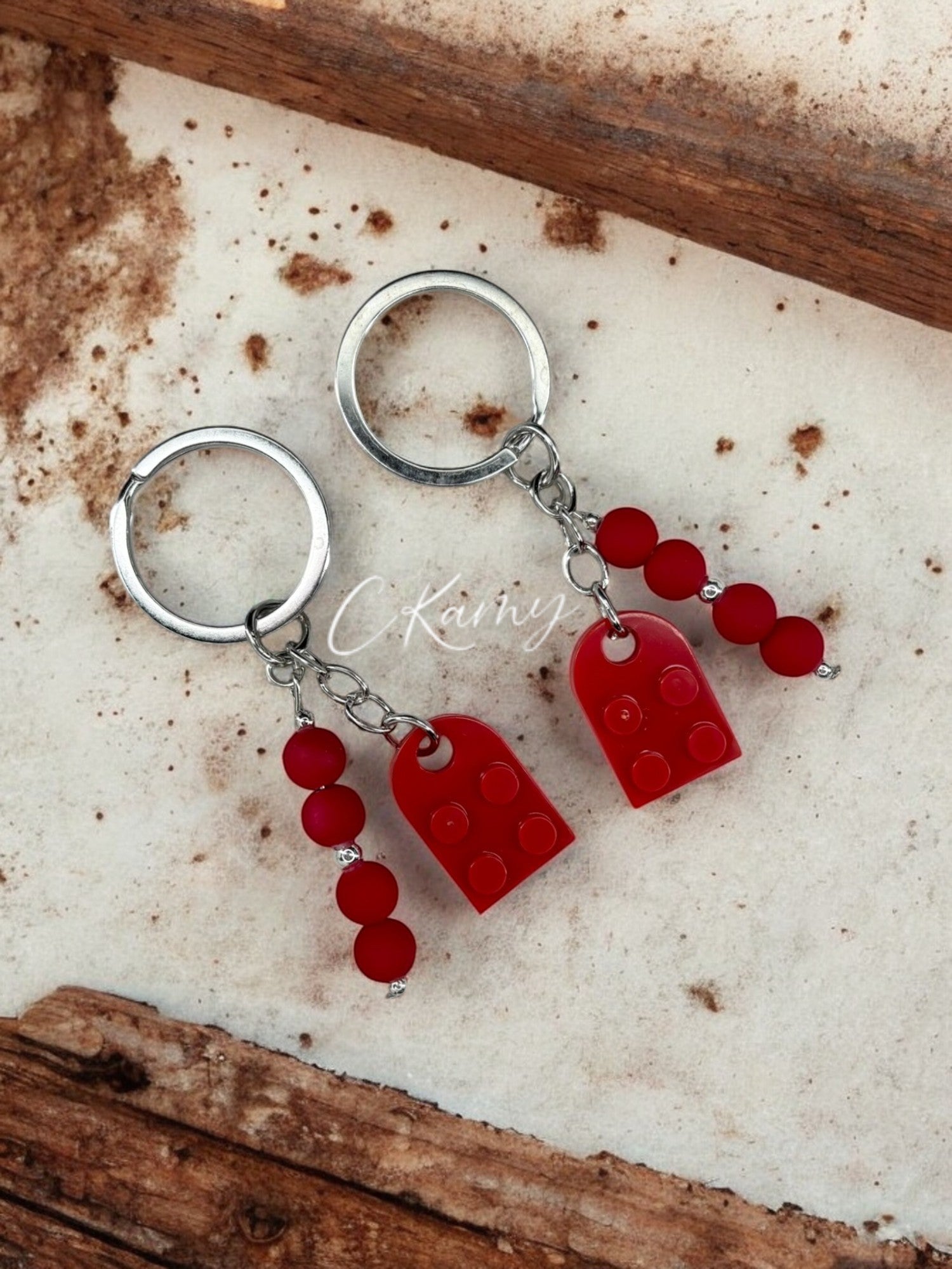 Porte clé personnalisé coeur lego rouge