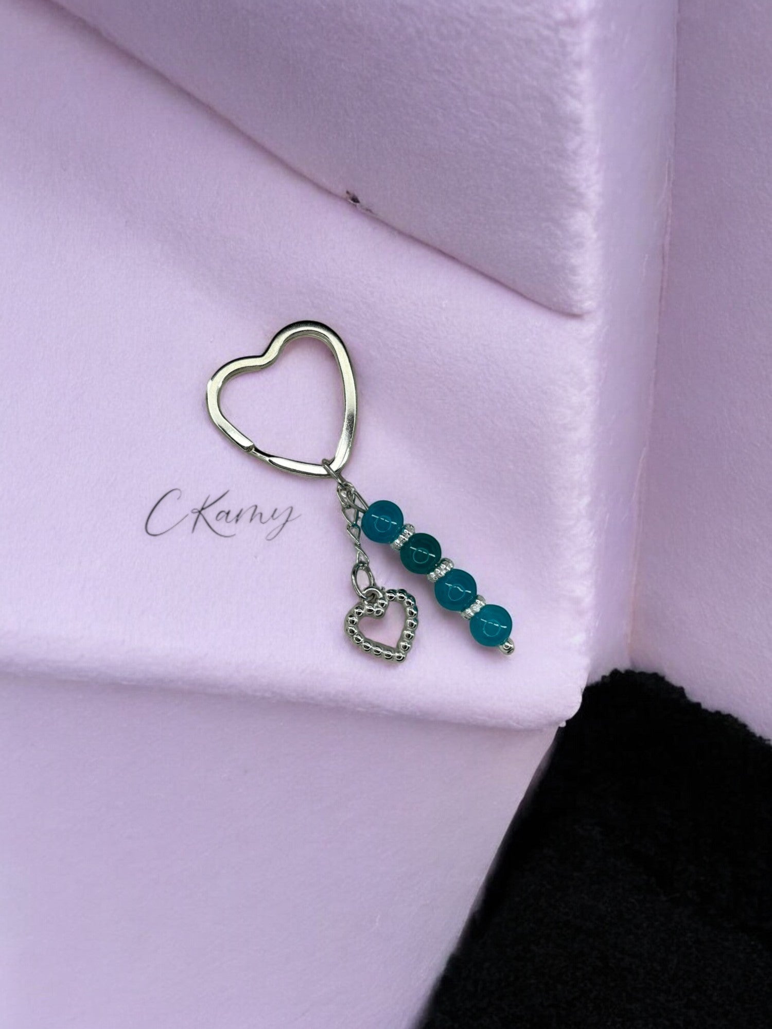 Porte clé personnalisé coeur perlé bleu turquoise