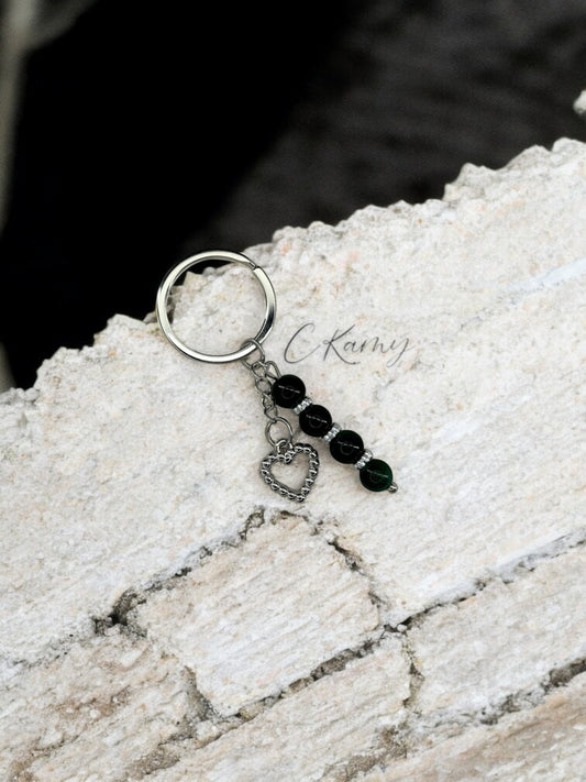 Porte clé personnalisé coeur perlé vert foncé