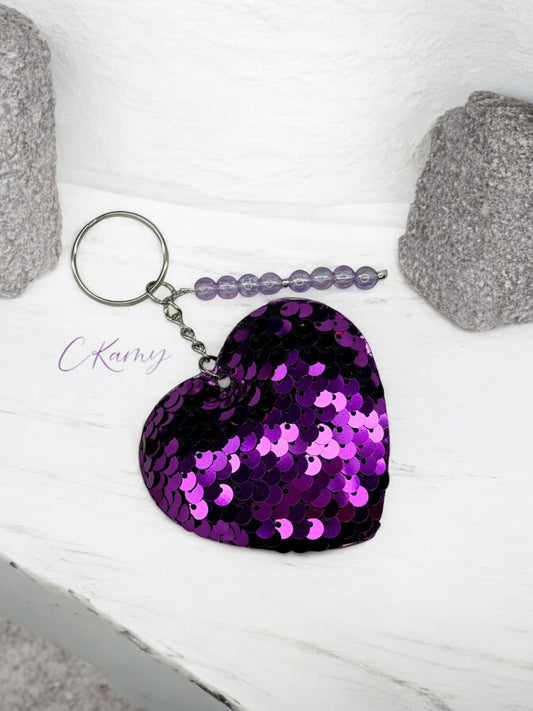 Porte clé personnalisé coeur sequins violet