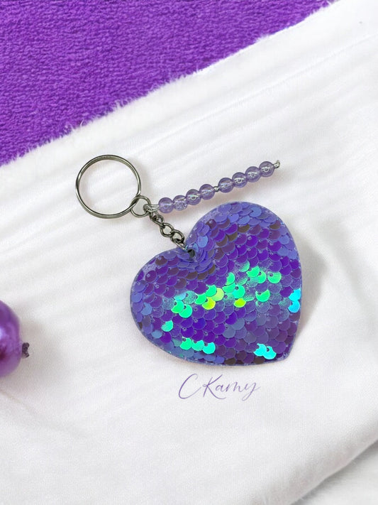 Porte clé personnalisé coeur sequins violet clair