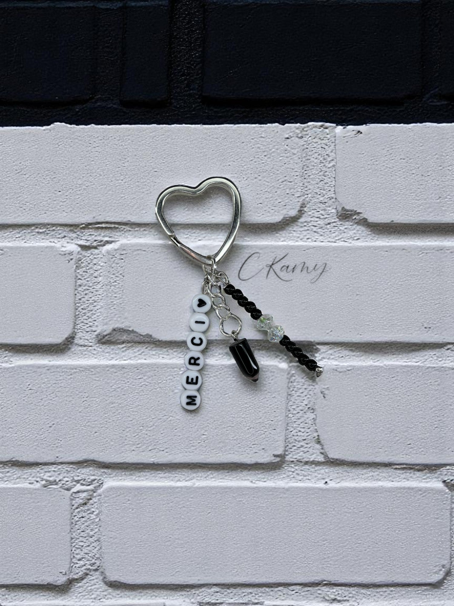 Porte clé personnalisé crayon noir blanc