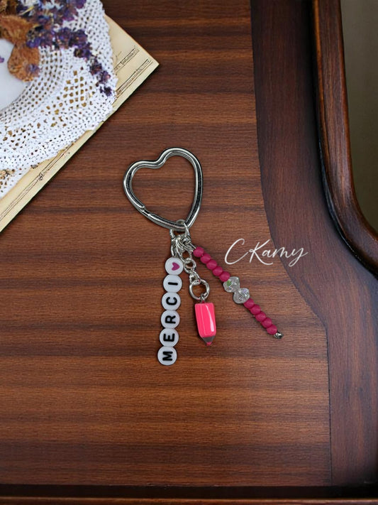Porte clé personnalisé crayon rose blanc