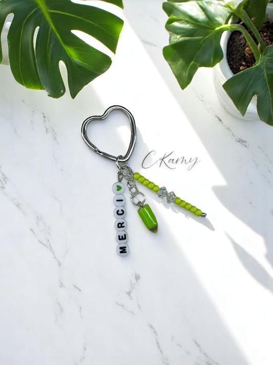 Porte clé personnalisé crayon vert blanc