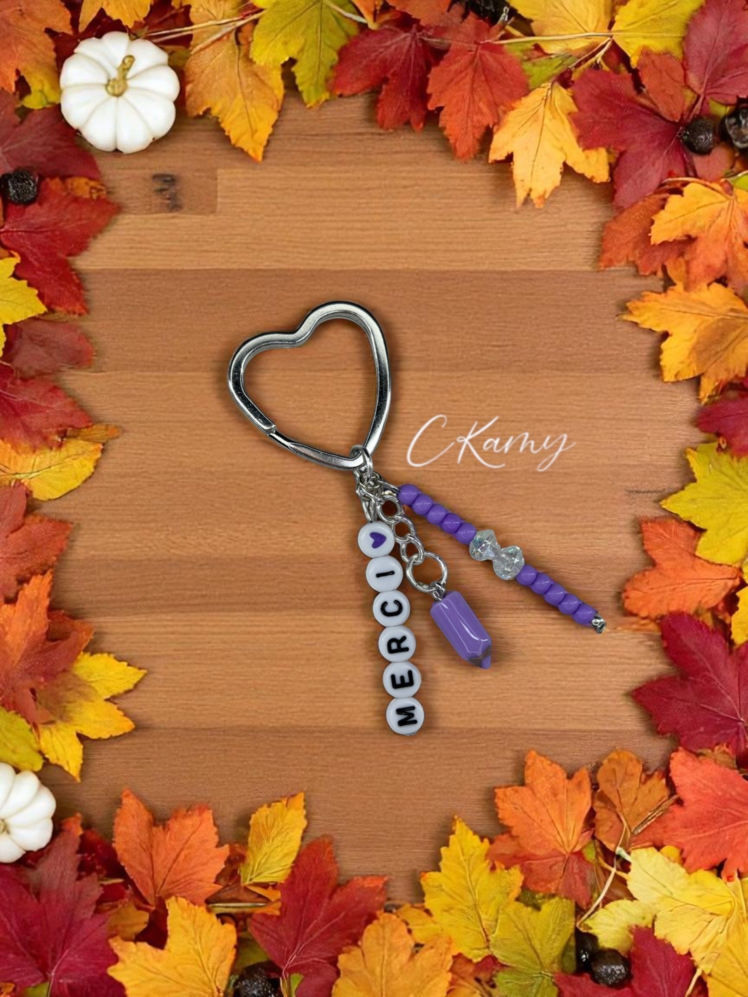 Porte clé personnalisé crayon violet blanc