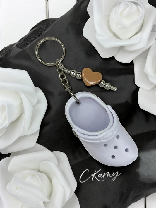 Porte clé personnalisé crocs blanc taupe