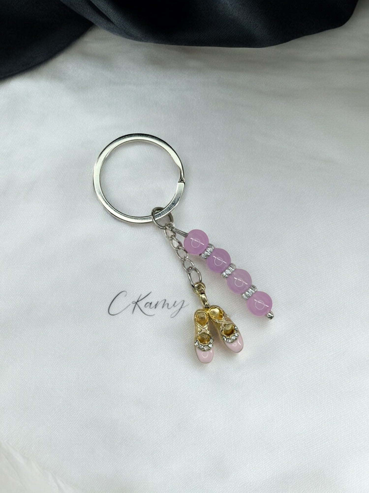 Porte clé personnalisé demi pointe violet