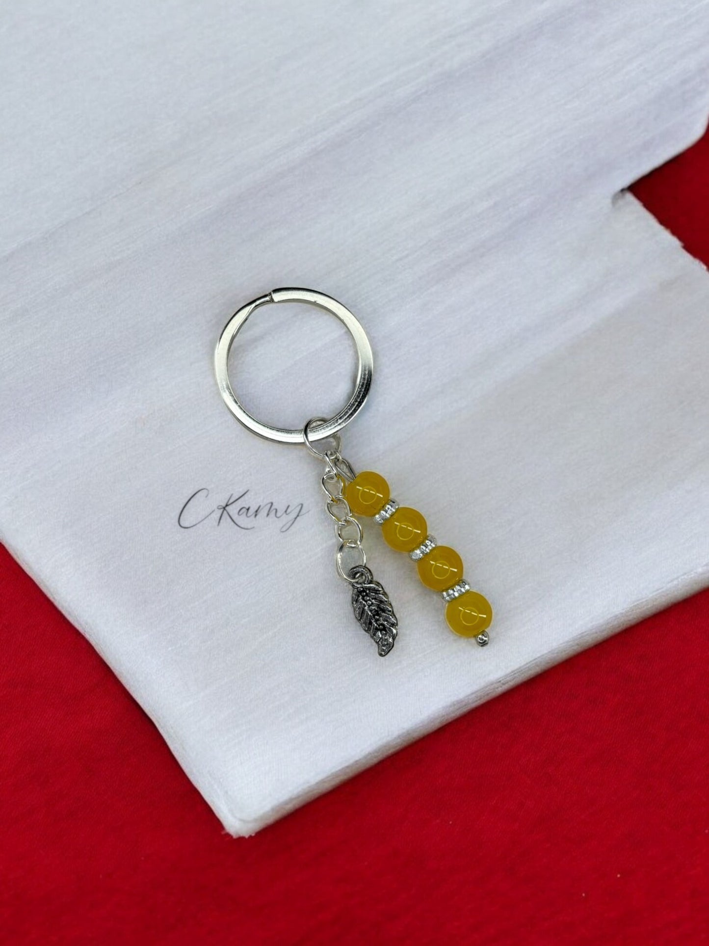 Porte clé personnalisé feuille jaune orangé