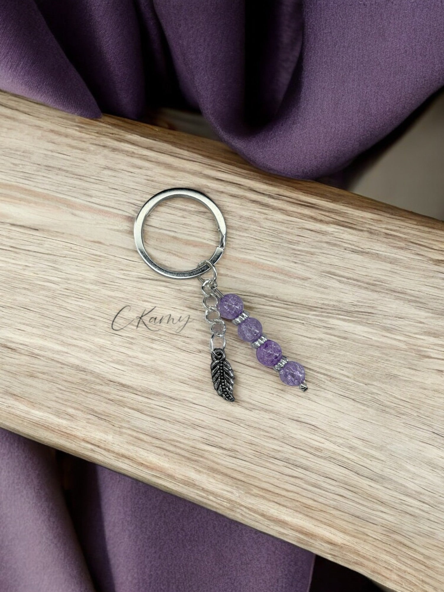 Porte clé personnalisé feuille violet