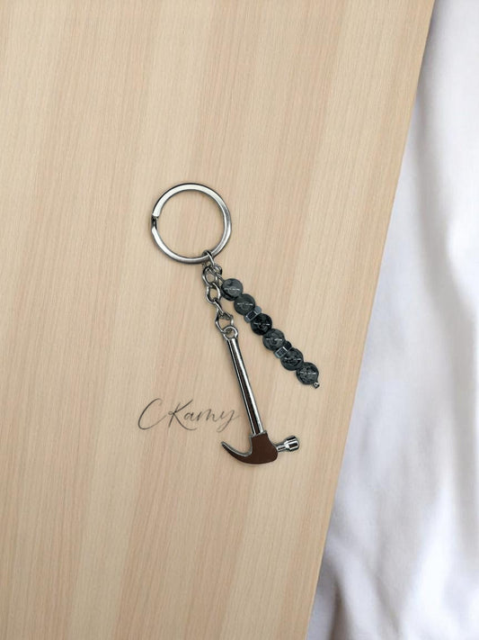 Porte clé personnalisé grand marteau gris