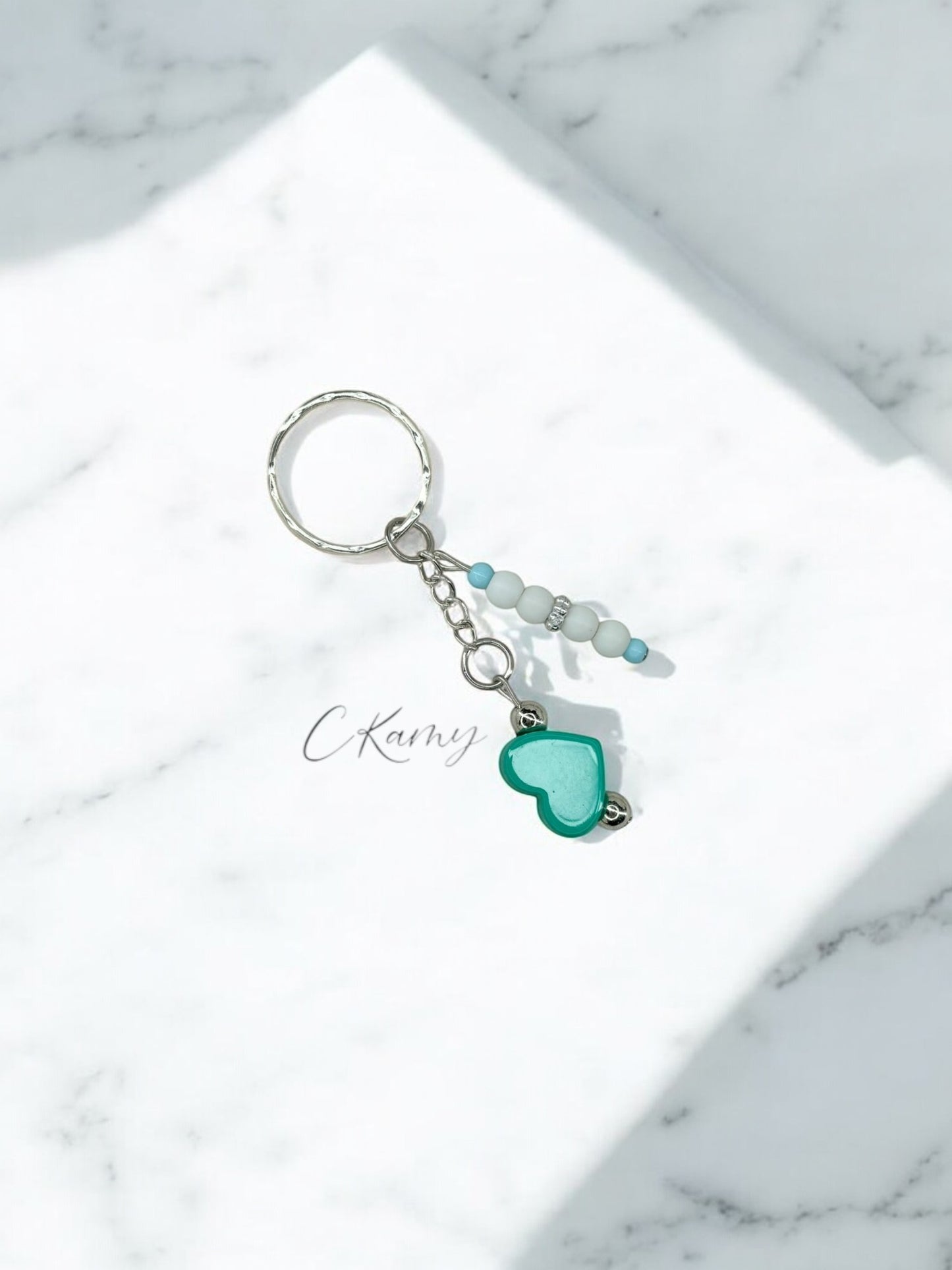 Porte clé personnalisé perle coeur bleu vert
