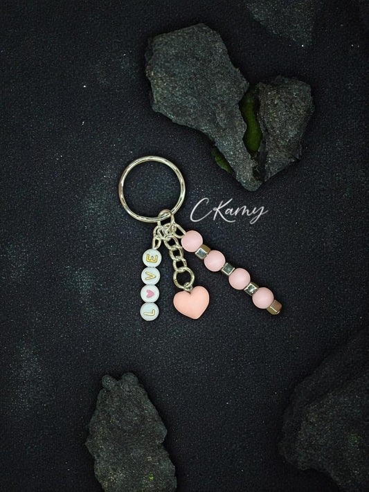 Porte clé personnalisé petit coeur rose clair carré