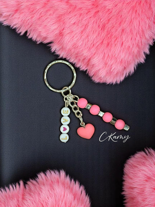 Porte clé personnalisé petit coeur rose flash carré