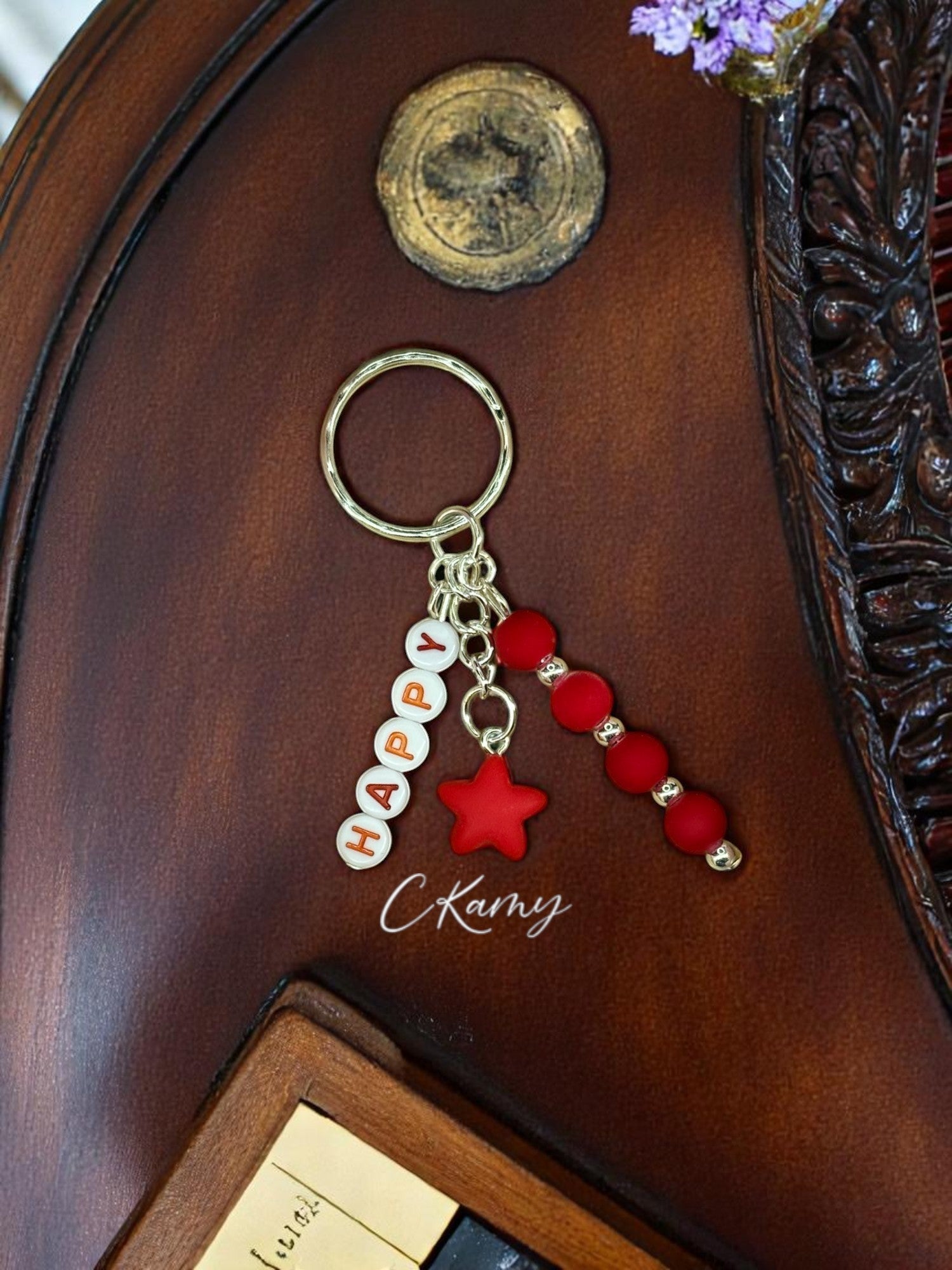 Porte clé personnalisé petite étoile rouge rond