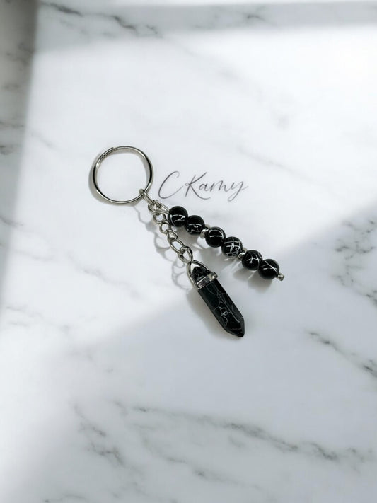 Porte clé personnalisé pierre noir traits