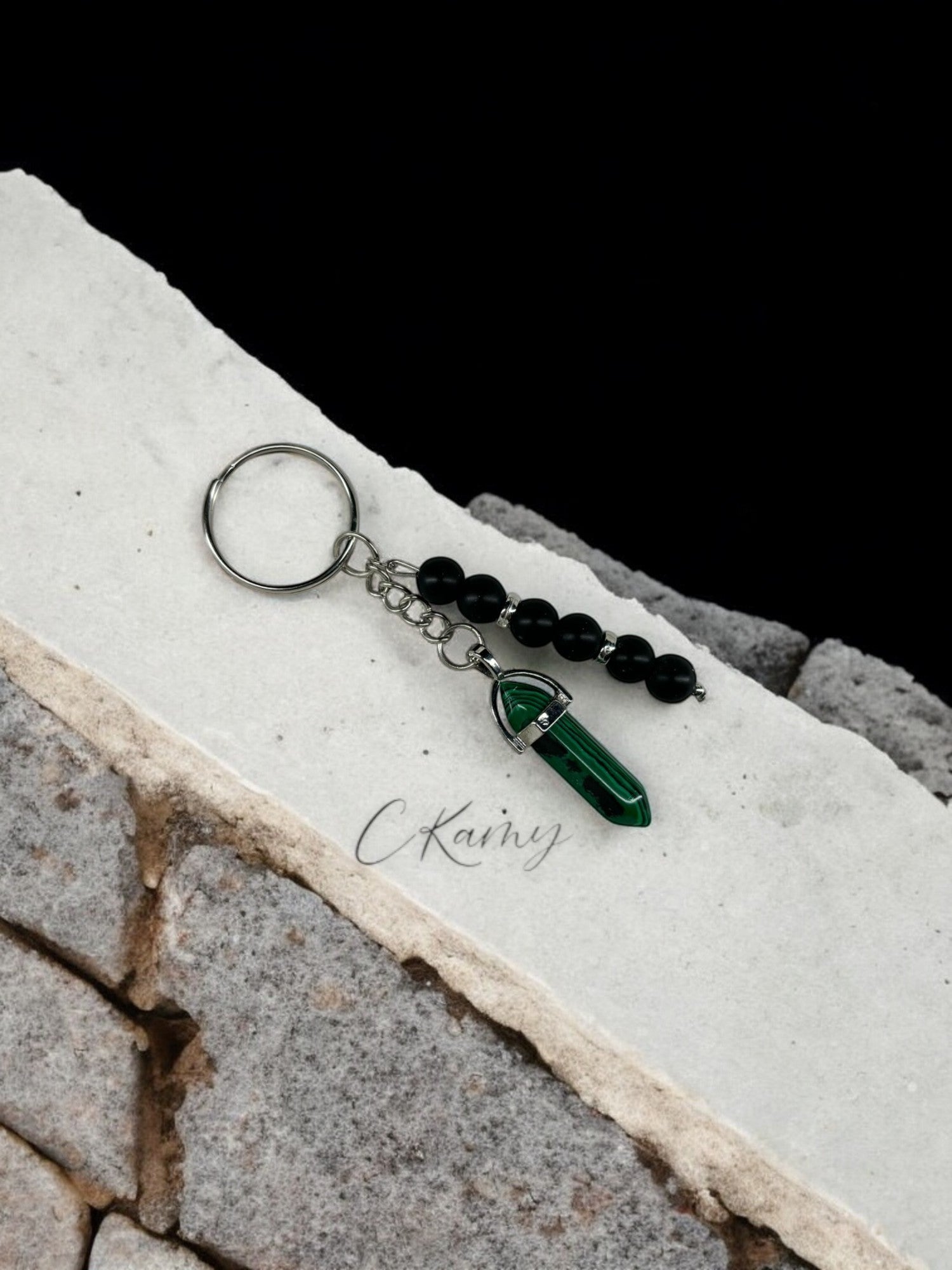 Porte clé personnalisé pierre vert noir