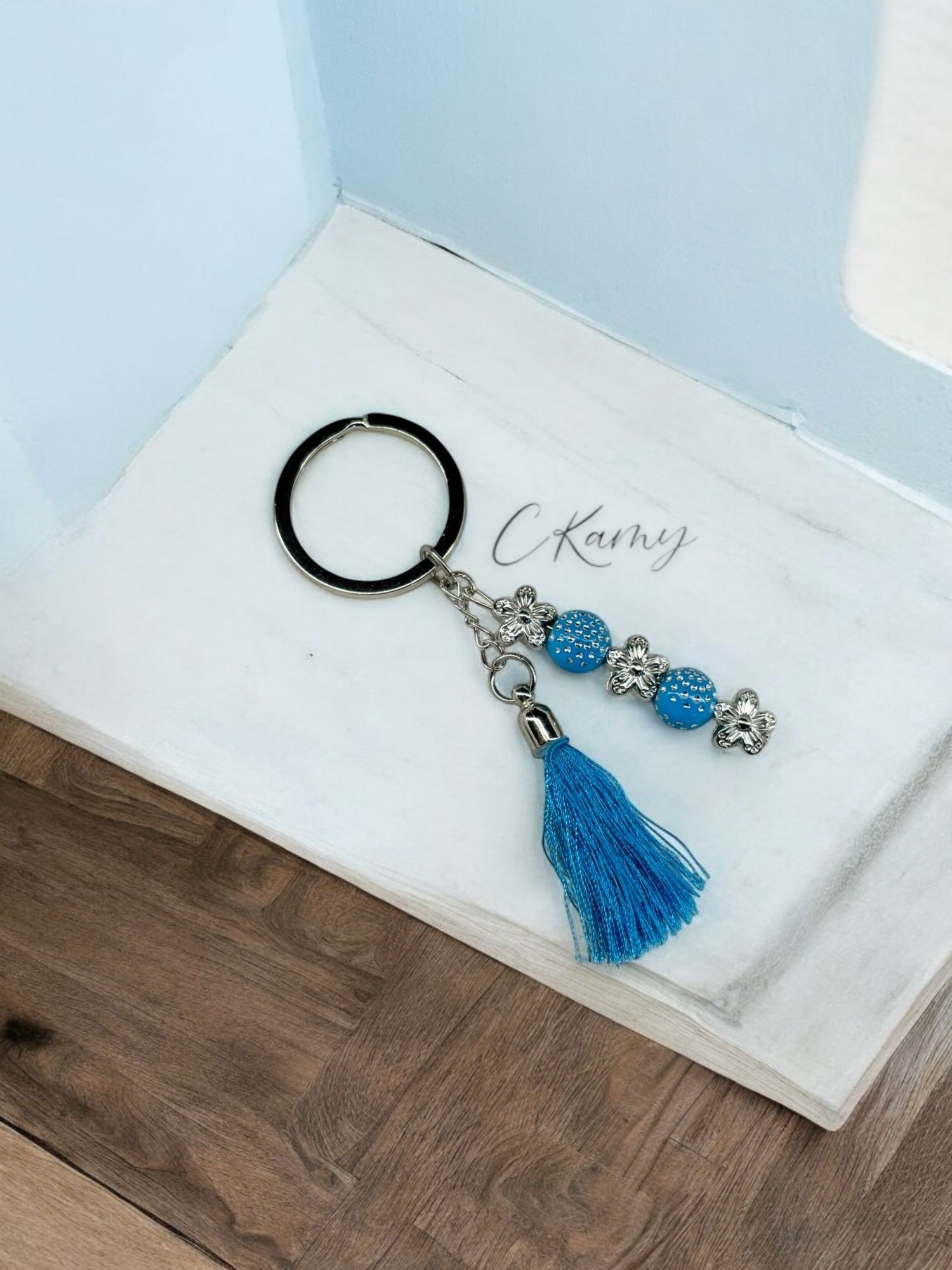 Porte clé personnalisé pompon fin bleu foncé bleu foncé brillant