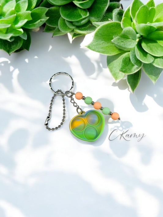 Porte clé personnalisé pop it coeur vert orange