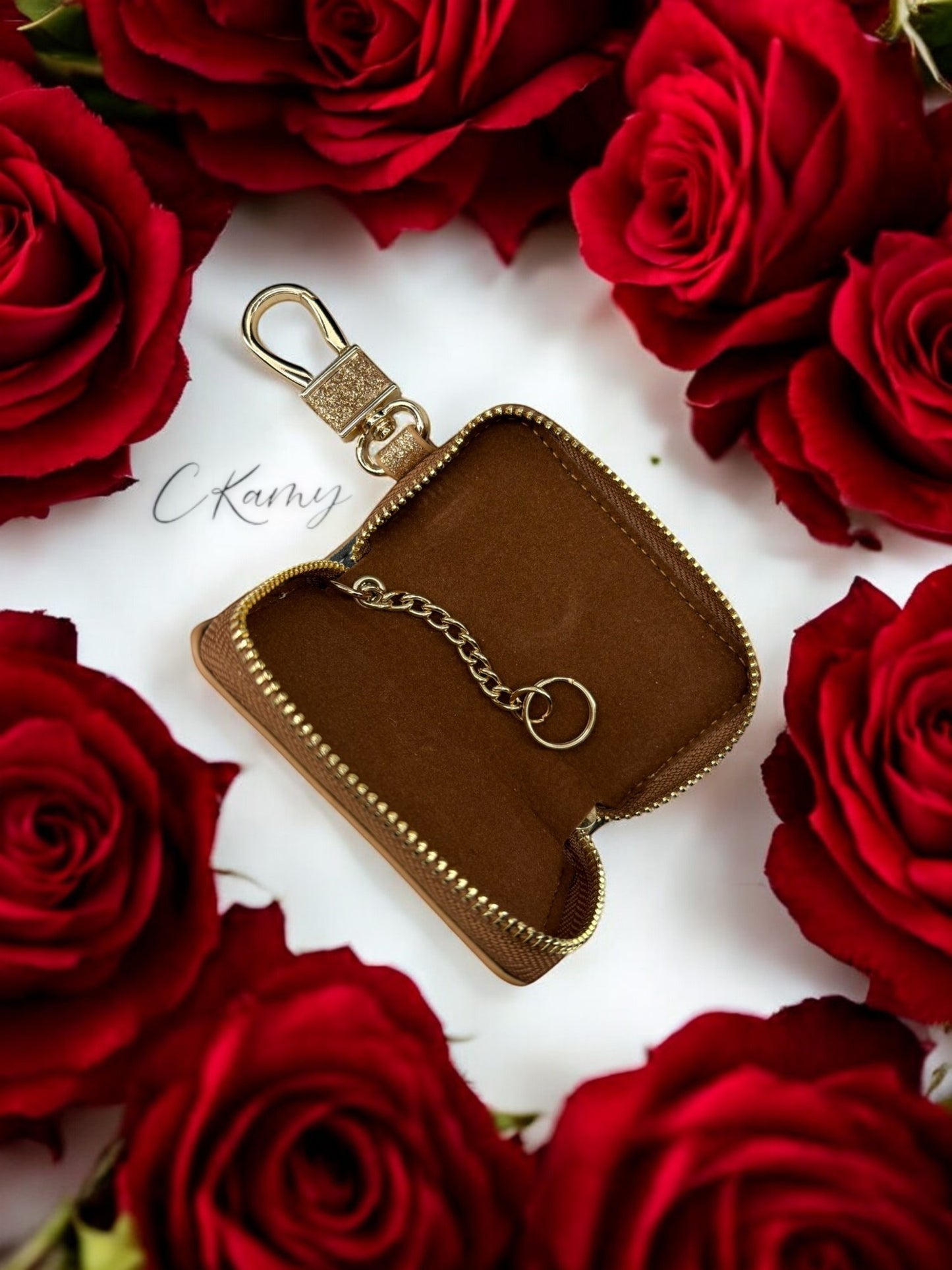 Porte clé pochette pour clé de voiture doré à paillettes