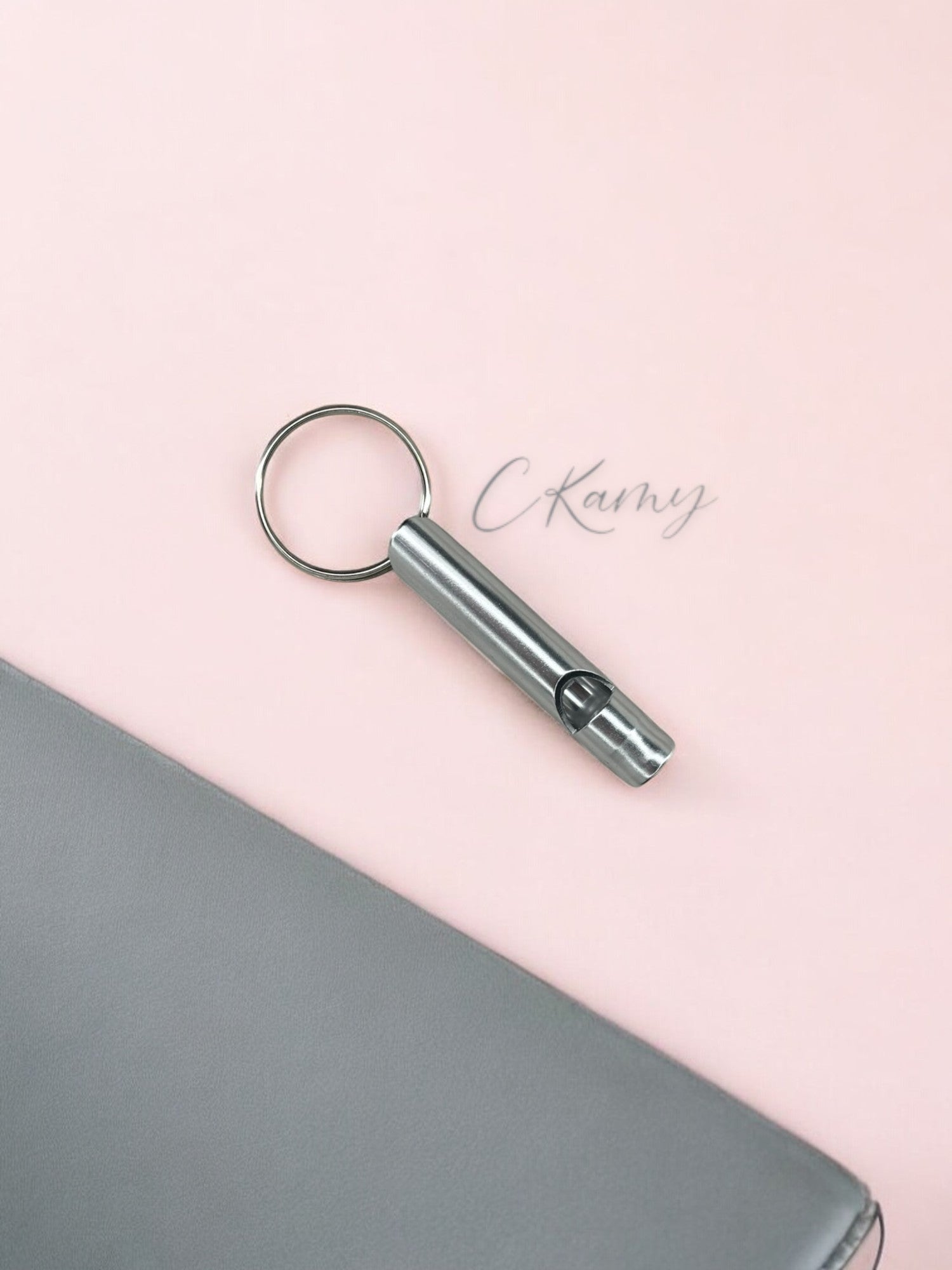 Porte clé sifflet argent